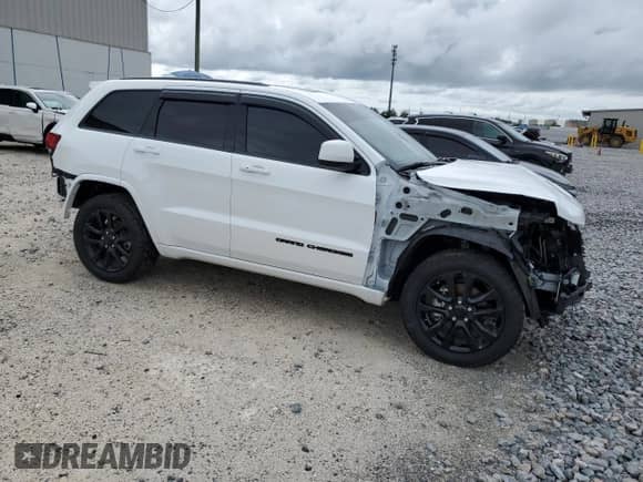 2019 Jeep Grand Cherokee Laredo E with VIN 1C4RJEAGXKC811271, listed as a Copart auction lot 71393925 with 54,338 mi miles and Non repairable. Bid and sale history available at DreamBid. Image 4.