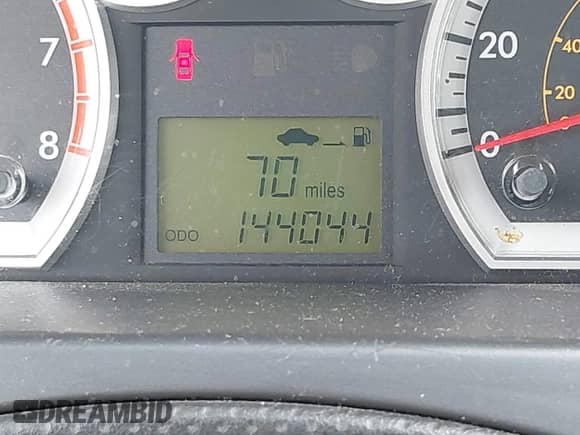 2009 Chevrolet Aveo 2LT z VIN KL1TG56E09B316323, wystawiony jako IAAI lot #42503593 z przebiegiem 144 044 mil mil oraz . Historia ofert i sprzedaży dostępna na DreamBid. Obrazek 7.