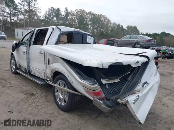 2011 Ford F-150 Lariat с VIN 1FTFW1C6XBFA31321, выставлен на аукционе IAAI как лот 40898357 с пробегом 310 908 миль миль и . История ставок и продаж доступна на DreamBid. Изображение 12.