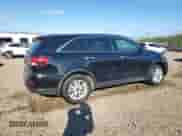 2019 Kia Sorento L with VIN 5XYPG4A36KG551251, listed as a Copart auction lot 84035255 with 93,491 mi miles and Salvage title. Bid and sale history available at DreamBid. Image 3.