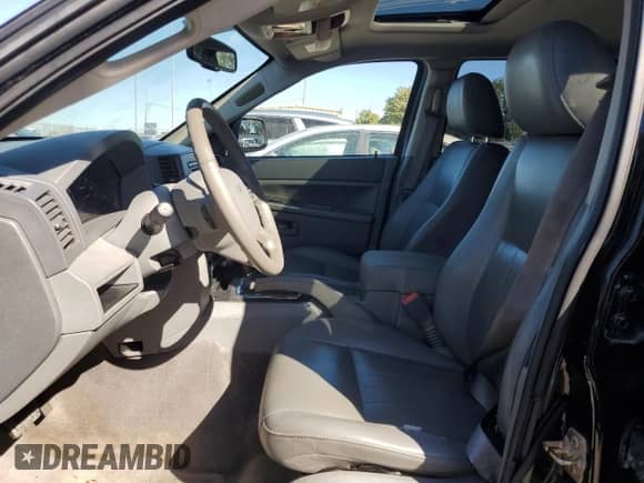 2006 Jeep Grand Cherokee Laredo z VIN 1J4GR48K76C308138, wystawiony jako Copart lot #85949065 z przebiegiem 209 663 mil mil oraz Szkoda całkowita • Salvage title. Historia ofert i sprzedaży dostępna na DreamBid. Obrazek 7.