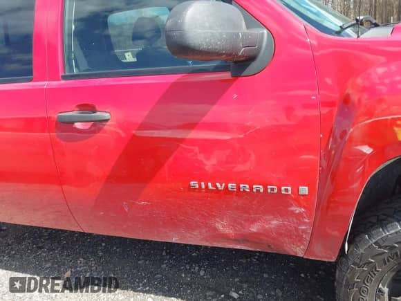 2007 Chevrolet Silverado 1500 LS с VIN 2GCEK13CX71549778, выставлен на аукционе IAAI как лот 41707503 с пробегом 223 349 миль миль и . История ставок и продаж доступна на DreamBid. Изображение 20.