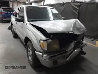 2000 Toyota Tacoma z VIN 4TANL42N7YZ682116, wystawiony jako IAAI lot #42711956 z przebiegiem 311 009 mil mil oraz . Historia ofert i sprzedaży dostępna na DreamBid. Obrazek 1.