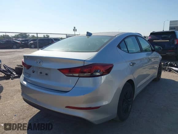 2017 Hyundai Elantra SE с VIN KMHD74LF3HU100503, выставлен на аукционе IAAI как лот 43302360 с пробегом 176 466 миль миль и . История ставок и продаж доступна на DreamBid. Изображение 4.