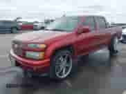 2010 Chevrolet Colorado 1LT z VIN 1GCDSCDE3A8131137, wystawiony jako IAAI lot #43435078 z przebiegiem 181 467 mil mil oraz . Historia ofert i sprzedaży dostępna na DreamBid. Obrazek 2.