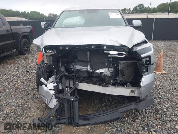 2024 Toyota Tundra Limited z VIN 5TFJA5DB2RX216804, wystawiony jako IAAI lot #42913960 z przebiegiem 13 394 mil mil oraz . Historia ofert i sprzedaży dostępna na DreamBid. Obrazek 12.