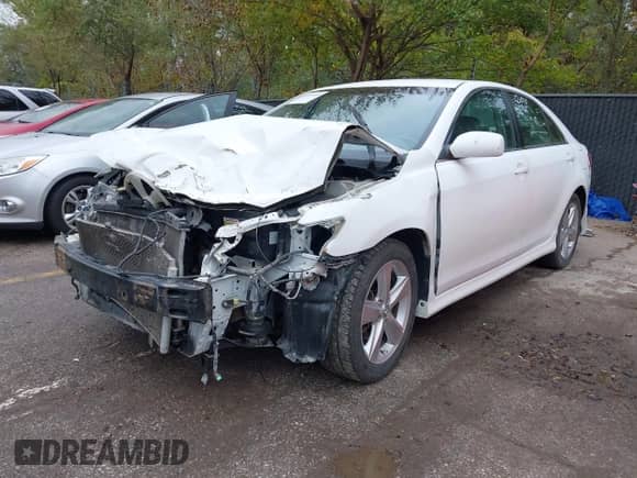 2011 Toyota Camry LE with VIN 4T1BF3EK2BU679487, listed as a IAAI auction lot 43557688 with 172,860 mi miles and . Bid and sale history available at DreamBid. Image 2.