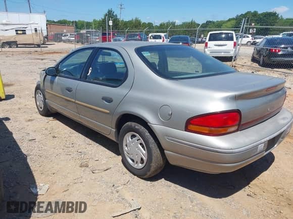 1996 Dodge Stratus с VIN 1B3EJ46X1TN131834, выставлен на аукционе IAAI как лот 42536381 с пробегом Не указан миль и . История ставок и продаж доступна на DreamBid. Изображение 3.
