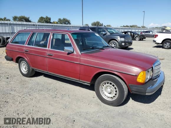 1985 Mercedes-Benz 300 с VIN WDBAB93C8FF038153, выставлен на аукционе Copart как лот 67288455 с пробегом 164 378 миль миль и Списание • Salvage title. История ставок и продаж доступна на DreamBid. Изображение 4.