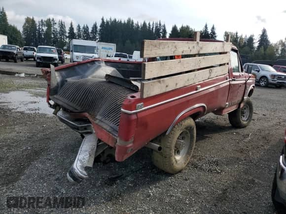 1984 Ford F-250 with VIN 2FTHF2616ECA06852, listed as a Copart auction lot 86155665 with 70,165 mi miles and Salvage title. Bid and sale history available at DreamBid. Image 3.