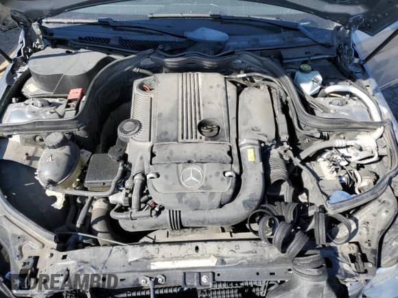 2014 Mercedes-Benz C 250 Sport with VIN WDDGF4HB3EG245034, listed as a Copart auction lot 85295885 with 97,912 mi miles and Clean title. Bid and sale history available at DreamBid. Image 11.