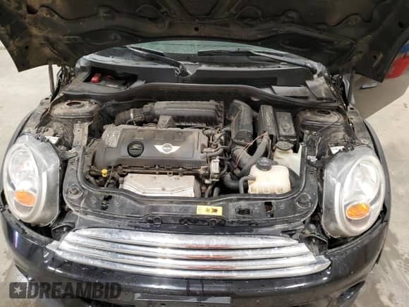 2011 MINI Hardtop with VIN WMWSU3C52BT184457, listed as a Copart auction lot 69720685 with 125,145 mi miles and Clean title. Bid and sale history available at DreamBid. Image 11.