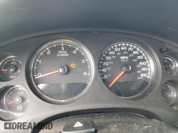2013 Chevrolet Suburban LS с VIN 1GNSKHE74DR206079, выставлен на аукционе Copart как лот 48874795 с пробегом Не указан миль и Чистый • Clean title. История ставок и продаж доступна на DreamBid. Изображение 9.