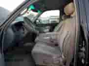 2002 Toyota Tundra SR5 z VIN 5TBRT34122S263084, wystawiony jako Copart lot #82737495 z przebiegiem 178 755 mil mil oraz Szkoda całkowita • Salvage title. Historia ofert i sprzedaży dostępna na DreamBid. Obrazek 7.