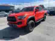 2023 Toyota Tacoma SR z VIN 3TYCZ5AN8PT115267, wystawiony jako Copart lot #87346085 z przebiegiem 14 964 mil mil oraz Szkoda całkowita • Salvage title. Historia ofert i sprzedaży dostępna na DreamBid. Obrazek 2.