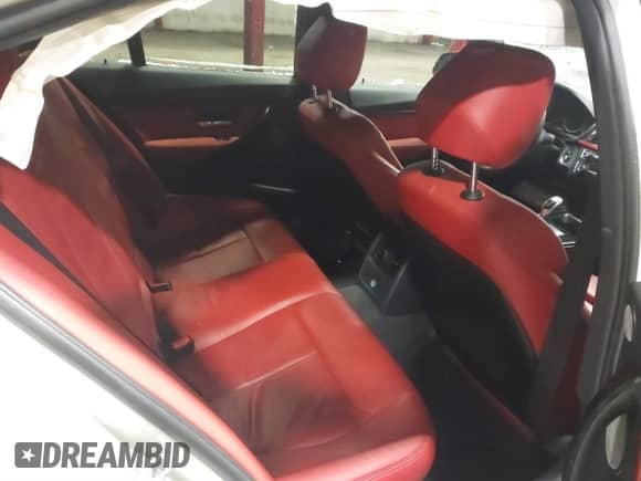 2013 BMW 3 Series 335i с VIN WBA3A9G50DNP37947, выставлен на аукционе IAAI как лот 41568877 с пробегом 82 467 миль миль и . История ставок и продаж доступна на DreamBid. Изображение 8.