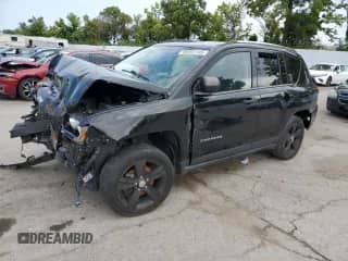 2014 Jeep Compass Sport z VIN 1C4NJCBBXED536313, wystawiony jako Copart lot #68302705 z przebiegiem Nie podano mil oraz Szkoda całkowita • Salvage title. Historia ofert i sprzedaży dostępna na DreamBid. Obrazek 1.