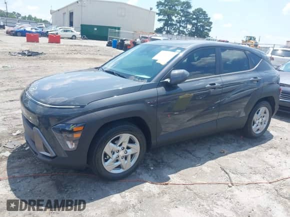 2024 Hyundai Kona SE с VIN KM8HA3AB7RU131025, выставлен на аукционе IAAI как лот 42662382 с пробегом 12 108 миль миль и . История ставок и продаж доступна на DreamBid. Изображение 17.