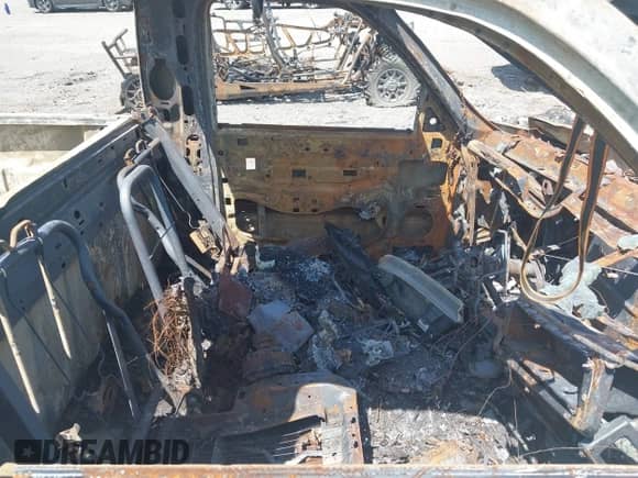 2005 Chevrolet Silverado 1500 Work Truck с VIN 1GCEC14V95Z240191, выставлен на аукционе IAAI как лот 42719805 с пробегом Не указан миль и . История ставок и продаж доступна на DreamBid. Изображение 5.