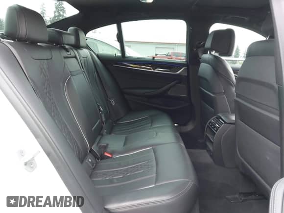 2019 BMW 5 Series 530e с VIN WBAJA9C57KB389401, выставлен на аукционе IAAI как лот 42565098 с пробегом 52 343 миль миль и . История ставок и продаж доступна на DreamBid. Изображение 8.