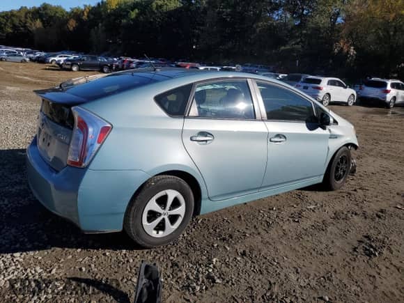 2014 Toyota Prius Four z VIN JTDKN3DU1E1780150, wystawiony jako Copart lot #86851195 z przebiegiem 163 175 mil mil oraz Czysty tytuł • Clean title. Historia ofert i sprzedaży dostępna na DreamBid. Obrazek 3.