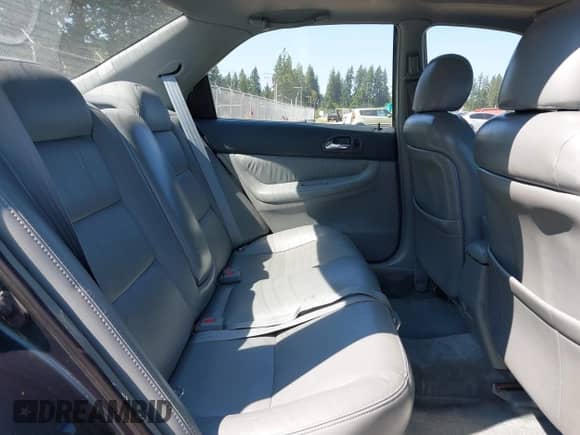 1996 Honda Accord EX z VIN 1HGCE6677TA011051, wystawiony jako IAAI lot #42819913 z przebiegiem 192 879 mil mil oraz . Historia ofert i sprzedaży dostępna na DreamBid. Obrazek 8.