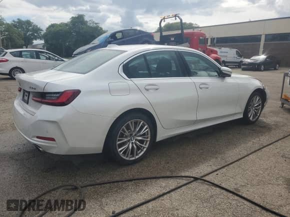 2024 BMW 3 Series 330i xDrive с VIN 3MW89FF03R8E36442, выставлен на аукционе Copart как лот 70542775 с пробегом 37 072 миль миль и Списание • Salvage title. История ставок и продаж доступна на DreamBid. Изображение 3.