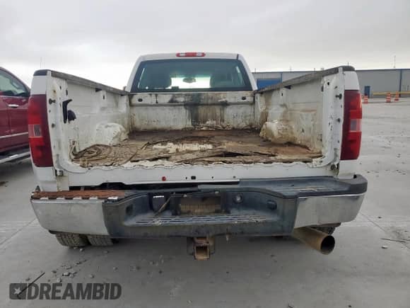 2007 Chevrolet Silverado 3500HD DRW 2LT z VIN 1GCJC33687F566217, wystawiony jako Copart lot #60494745 z przebiegiem 249 137 mil mil oraz Czysty tytuł • Clean title. Historia ofert i sprzedaży dostępna na DreamBid. Obrazek 6.