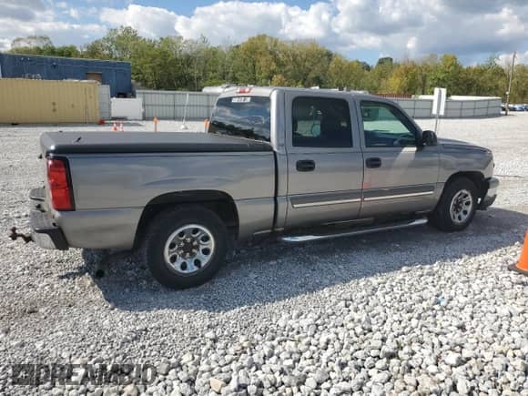 2006 Chevrolet Silverado 1500 LS с VIN 2GCEC13VX61232418, выставлен на аукционе Copart как лот 81863855 с пробегом 224 450 миль миль и Списание • Salvage title. История ставок и продаж доступна на DreamBid. Изображение 3.