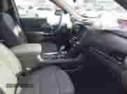 2022 Chevrolet Traverse LT Cloth z VIN 1GNERGKW5NJ187461, wystawiony jako IAAI lot #43067332 z przebiegiem 90 820 mil mil oraz . Historia ofert i sprzedaży dostępna na DreamBid. Obrazek 5.