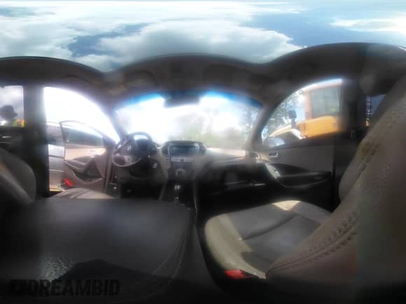 2016 Hyundai Santa Fe SE z VIN KM8SR4HF1GU140233, wystawiony jako IAAI lot #42157646 z przebiegiem 168 373 mil mil oraz . Historia ofert i sprzedaży dostępna na DreamBid. Obrazek 18.