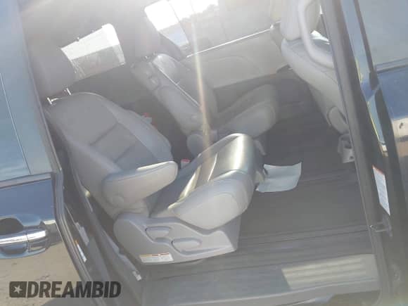 2015 Toyota Sienna XLE с VIN 5TDYK3DC9FS561192, выставлен на аукционе IAAI как лот 42784207 с пробегом 142 190 миль миль и . История ставок и продаж доступна на DreamBid. Изображение 8.