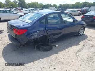 2008 Hyundai Elantra GLS z VIN KMHDU46D98U512587, wystawiony jako IAAI lot #43201892 z przebiegiem 98 735 mil mil oraz . Historia ofert i sprzedaży dostępna na DreamBid. Obrazek 4.