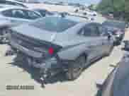 2025 Hyundai Sonata SEL с VIN KMHL64JA3SA452298, выставлен на аукционе IAAI как лот 42823249 с пробегом 14 803 миль миль и . История ставок и продаж доступна на DreamBid. Изображение 4.