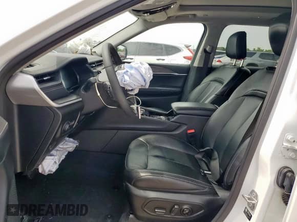 2023 Jeep Grand Cherokee Limited z VIN 1C4RJKBG7P8736049, wystawiony jako Copart lot #67277525 z przebiegiem 52 516 mil mil oraz Szkoda całkowita • Salvage title. Historia ofert i sprzedaży dostępna na DreamBid. Obrazek 7.