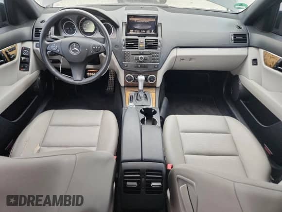 2011 Mercedes-Benz C 350 Sport с VIN WDDGF5GB2BF560450, выставлен на аукционе Copart как лот 69090825 с пробегом 96 424 миль миль и Списание • Salvage title. История ставок и продаж доступна на DreamBid. Изображение 8.