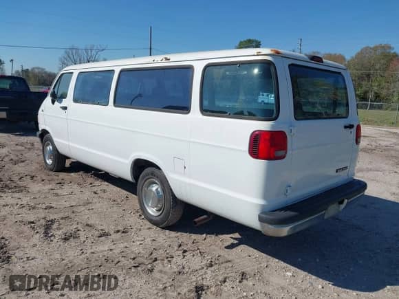 1995 Dodge Passenger with VIN 2B5WB35Z2SK548881, listed as a IAAI auction lot 41665829 with 100,467 mi miles and . Bid and sale history available at DreamBid. Image 3.