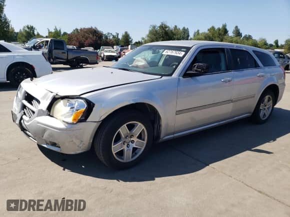 2007 Dodge Magnum with VIN 2D4FV47V47H816433, listed as a Copart auction lot 62767934 with 191,015 mi miles and Salvage title. Bid and sale history available at DreamBid. Image 1.