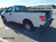 2010 Ford F-150 XL с VIN 1FTMF1CW2AKA82583, выставлен на аукционе IAAI как лот 43390488 с пробегом Не указан миль и . История ставок и продаж доступна на DreamBid. Изображение 3.