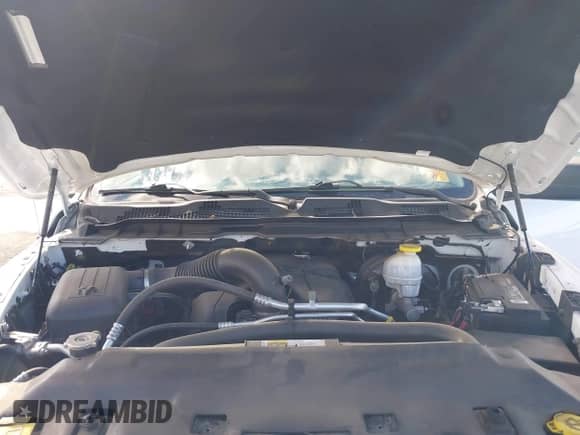 2019 Ram 1500 Express z VIN 1C6RR7FT0KS666717, wystawiony jako IAAI lot #43375615 z przebiegiem 171 972 mil mil oraz . Historia ofert i sprzedaży dostępna na DreamBid. Obrazek 10.