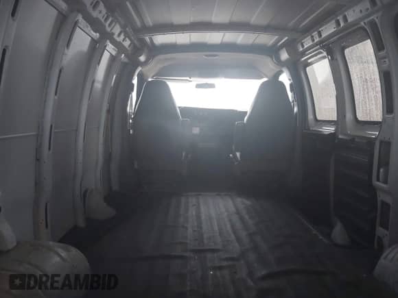 2009 Chevrolet Express Cargo с VIN 1GCFG15X091101256, выставлен на аукционе IAAI как лот 41876722 с пробегом 205 406 миль миль и . История ставок и продаж доступна на DreamBid. Изображение 8.
