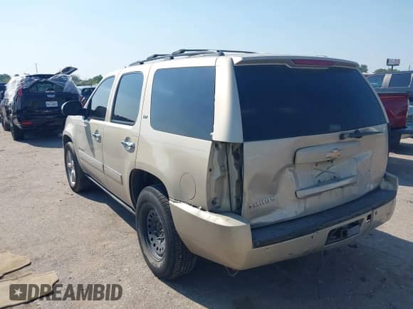 2009 Chevrolet Tahoe LTZ с VIN 1GNFC33J99R196222, выставлен на аукционе IAAI как лот 43196532 с пробегом 187 147 миль миль и . История ставок и продаж доступна на DreamBid. Изображение 3.