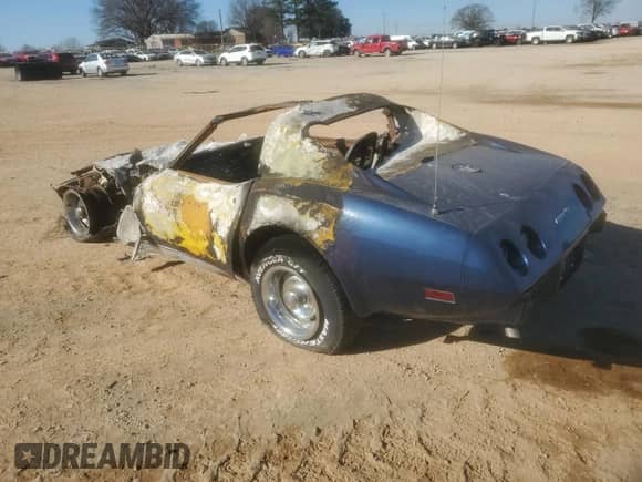 1977 Chevrolet Corvette с VIN 1Z37L7S402607, выставлен на аукционе Copart как лот 41851275 с пробегом Не указан миль и Чистый • Clean title. История ставок и продаж доступна на DreamBid. Изображение 2.