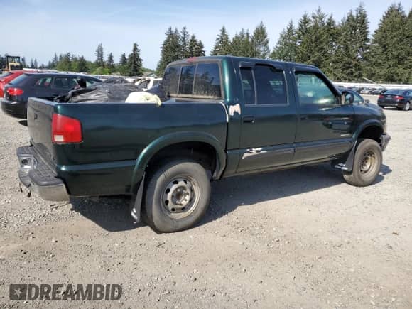 2001 Chevrolet S-10 LS with VIN 1GCDT13W41K206491, listed as a Copart auction lot 56377815 with Not provided miles and Salvage title. Bid and sale history available at DreamBid. Image 3.
