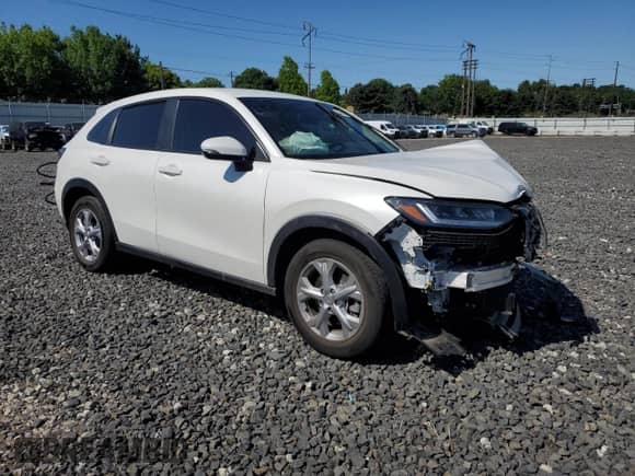 2025 Honda HR-V LX с VIN 3CZRZ2H35SM781065, выставлен на аукционе Copart как лот 65056785 с пробегом Не указан миль и Списание • Salvage title. История ставок и продаж доступна на DreamBid. Изображение 4.