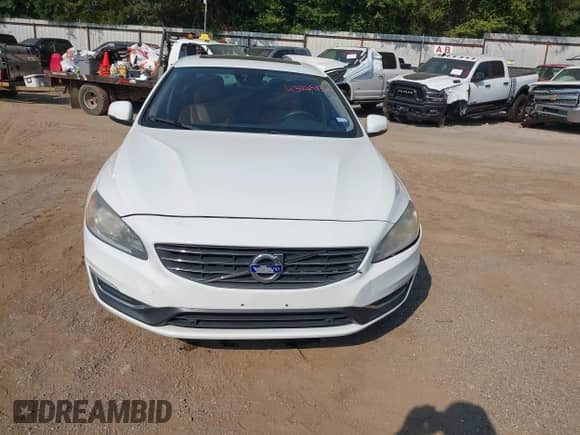 2014 Volvo S60 T6 with VIN YV1902FH3E2274346, listed as a IAAI auction lot 43229130 with 168,321 mi miles and . Bid and sale history available at DreamBid. Image 12.