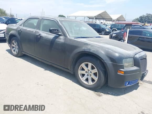 2006 Chrysler 300 Touring with VIN 2C3LA53G16H284828, listed as a IAAI auction lot 42918801 with 259,006 mi miles and . Bid and sale history available at DreamBid. Image 1.