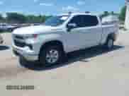2024 Chevrolet Silverado 1500 LT z VIN 1GCPDDEK9RZ156065, wystawiony jako IAAI lot #42589120 z przebiegiem 11 299 mil mil oraz . Historia ofert i sprzedaży dostępna na DreamBid. Obrazek 17.