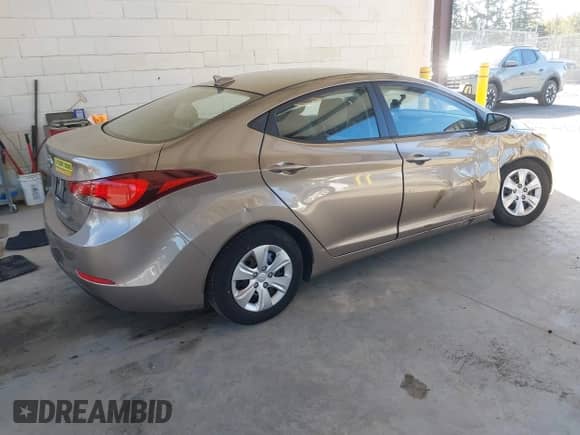 2016 Hyundai Elantra SE with VIN 5NPDH4AE4GH718465, listed as a IAAI auction lot 43406613 with 25,311 mi miles and . Bid and sale history available at DreamBid. Image 4.