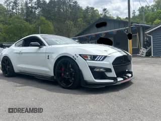 2020 Ford Mustang Shelby GT500 with VIN 1FA6P8SJ4L5501996, listed as a Copart auction lot 54199335 with 1,913 mi miles and Clean title. Bid and sale history available at DreamBid. Image 1.